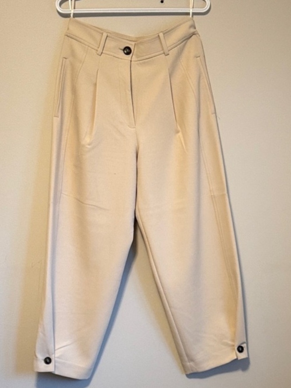 Zara Cream Cropped Trousers M